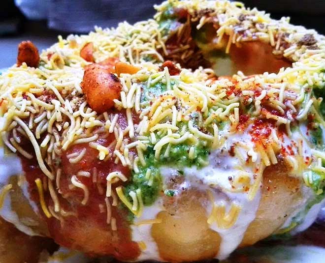 pyaaj kachori chat inside 