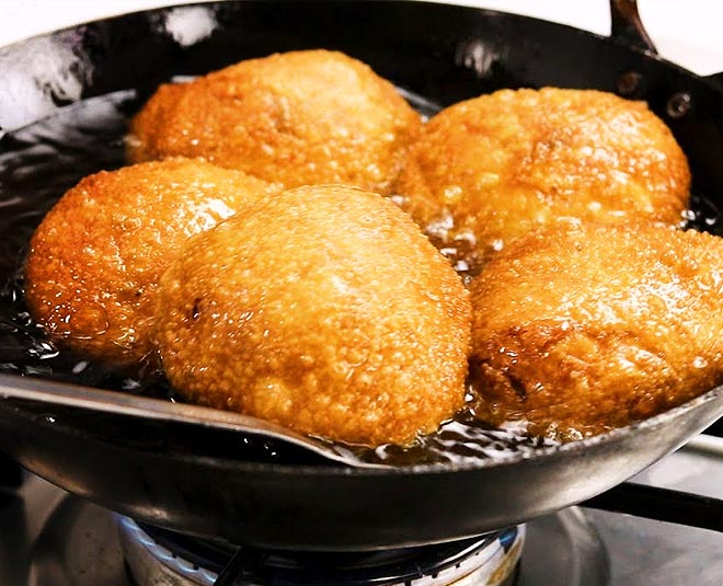 pyaaj kachori chat inside 