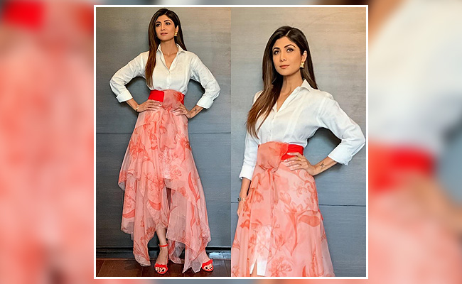शिल्पा शेट्टी किस क्लासिकल डांस में ट्रेंड हैं? shilpa shetty fashionable and stylish
