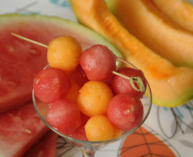 watermelon muskmelon  drink inside 