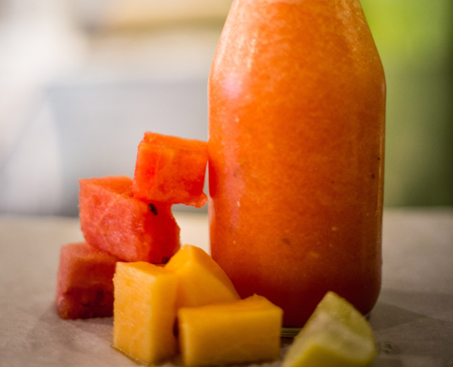 watermelon muskmelon  drink inside 