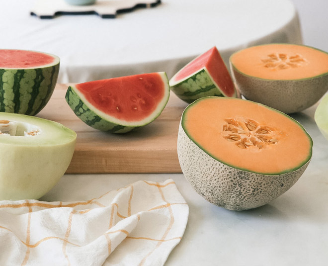 watermelon muskmelon  drink inside 