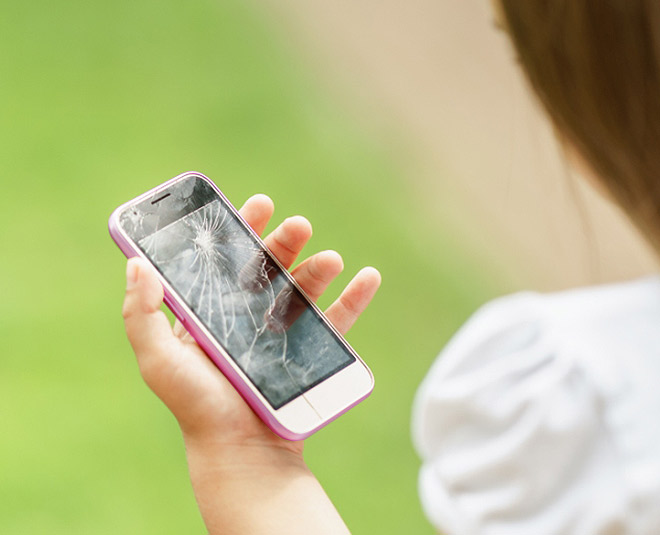 Reasons Why Broken Screen Guard Can Be Dangerous reasons why broken