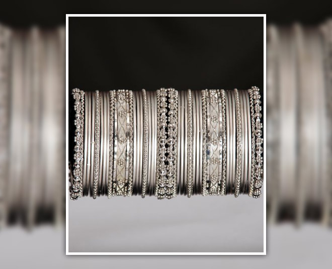 accessories you  must try when  you wear  kurtas inside 