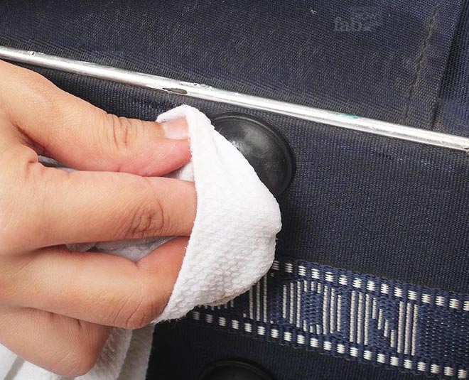 6 Easy Tips to Clean Suitcase Wheels 6 easy tips to clean suitcase