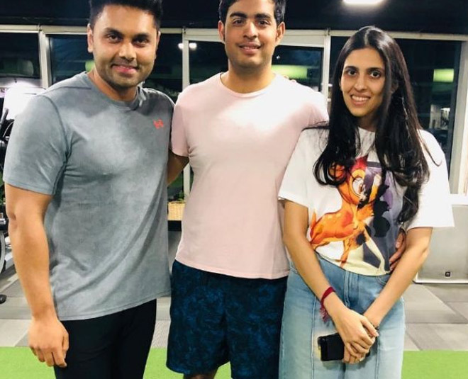 happy moments of akash ambani and shloka Mehta