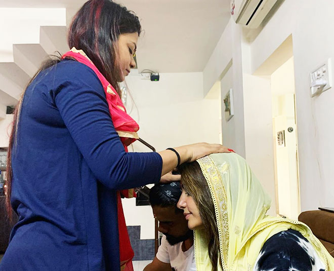 hina khan celebrates rakhi with rocky jaiswals sisters inside 