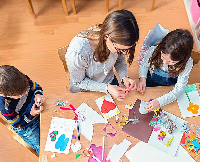 how to keep your kids busy on rainy days inside 