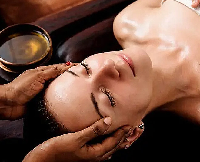 kerala vacation enjoy massage therapy inside