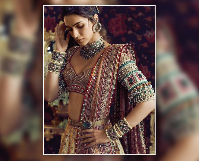 Kriti Sanon Looks Prettiest Bride In Tarun Tahiliani’s Ensemble-Kriti