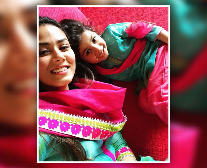 misha kapoor with mother mira rajput inside 