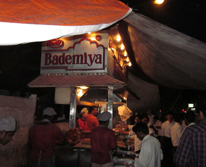mumbai famous food bademiyan