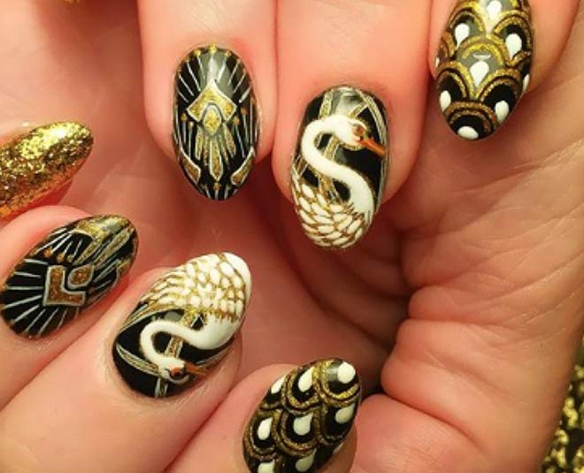 nail art design inside 