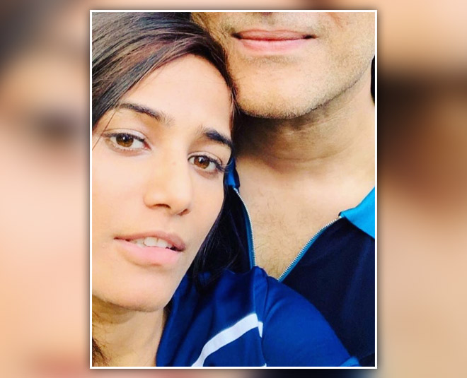 poonam pandey in love shares photo with boyfriend inside 