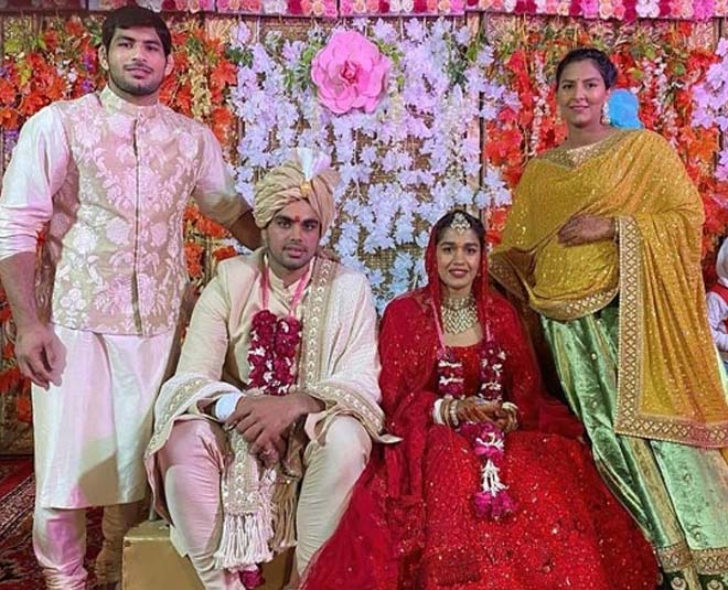 बबिता फोगट और विवेक सुहाग- babita phogat suyash wedding year