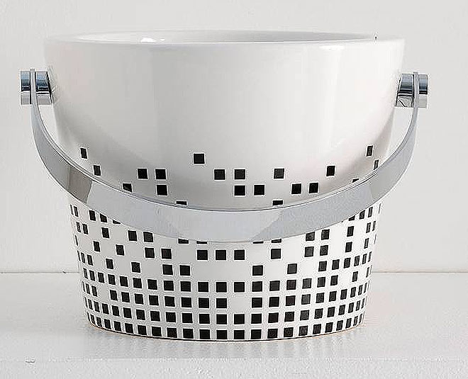 bathroom bucket vastu ()