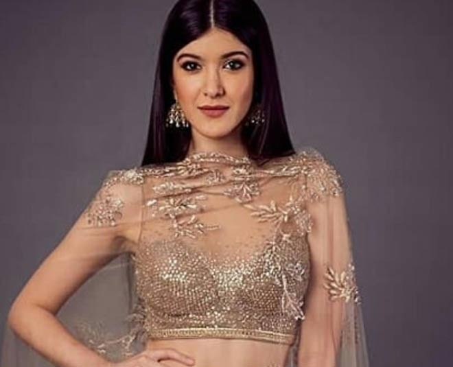 bollywood debut in  shanaya kapoorinside 