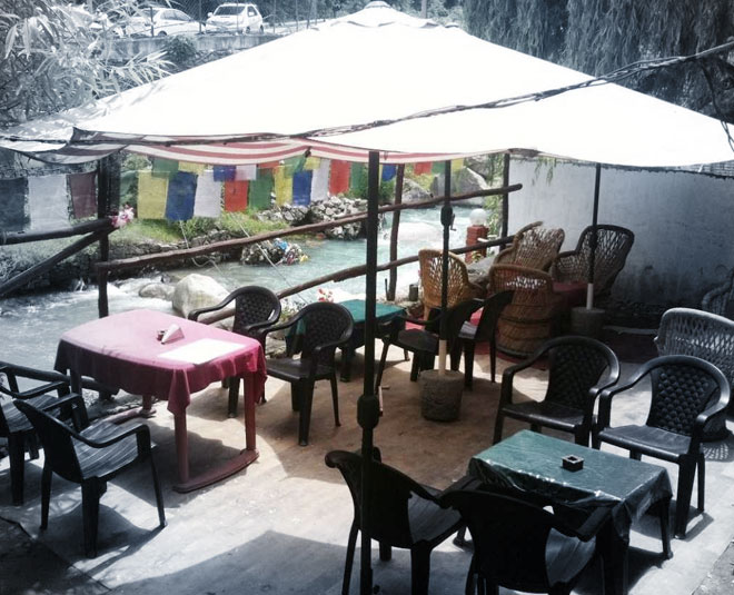 cafes in manali to visit m