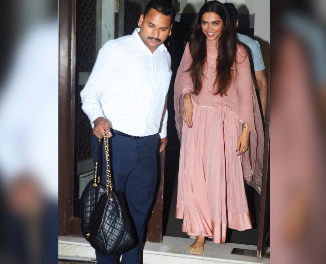 Deepika Padukone Indian FC on X: #DeepikaPadukone snapped at Mumbai  Airport carrying Saint Laurent Sac de Jour Carry All Tote, which is cost  around ₹ 2,24,558  / X