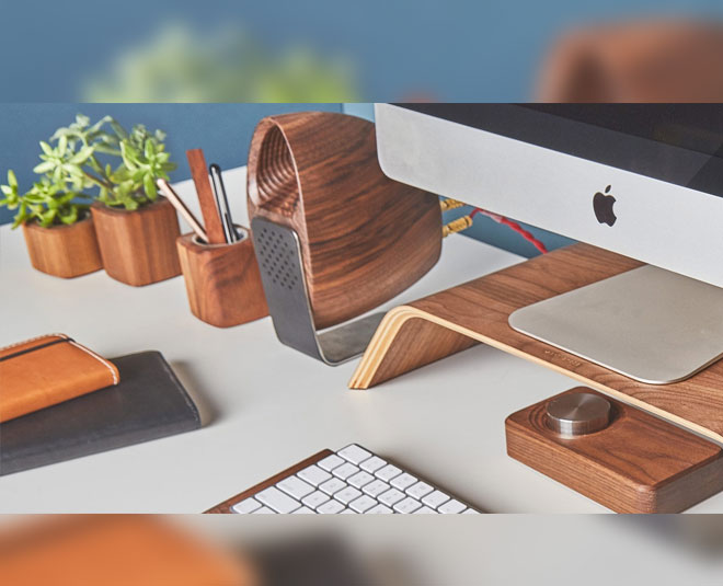 fun ways to brighten office desk ()