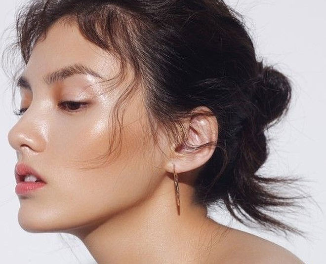 glass skin makeup look