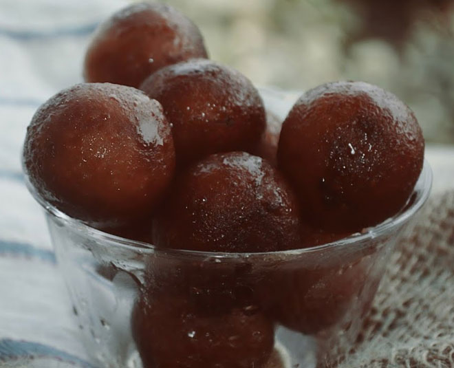 Hot And Chocolaty Gulab Jamuns To Make Your Days Sweeter This Winter
