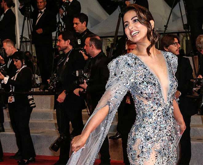 hina khan lashed out at troller