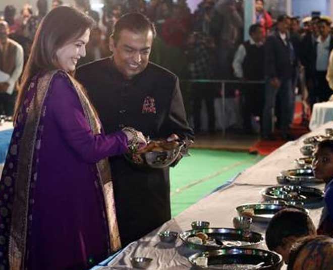 isha ambani nita ambani christmas celebration five