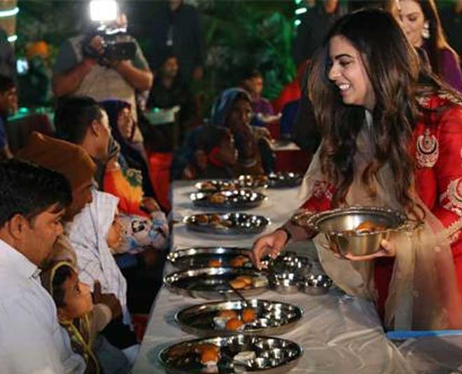 isha ambani nita ambani christmas celebration four