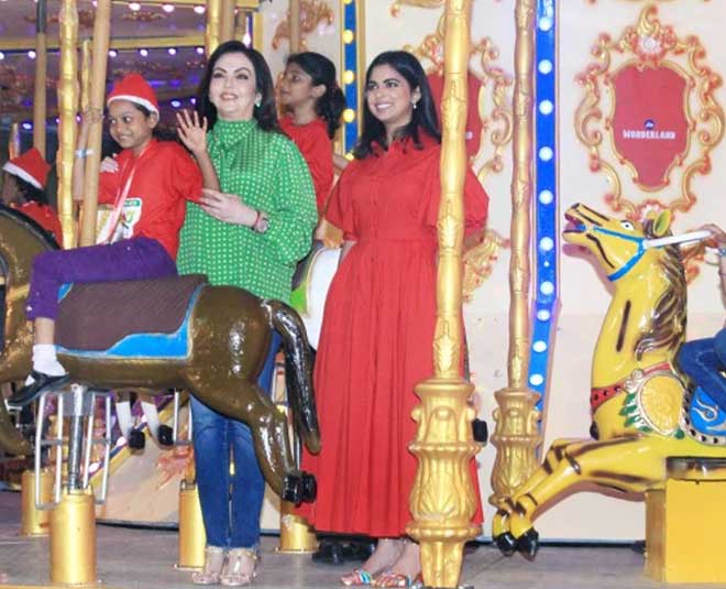 isha ambani nita ambani christmas celebration seven