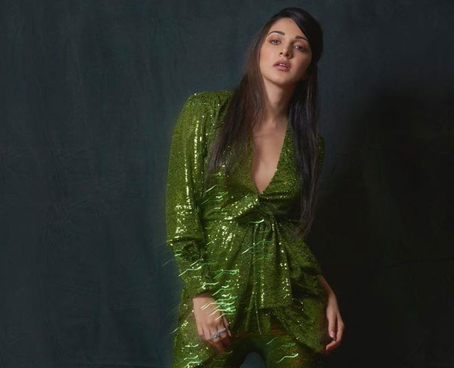 kiara advani looks stunning in green pant suit inside 