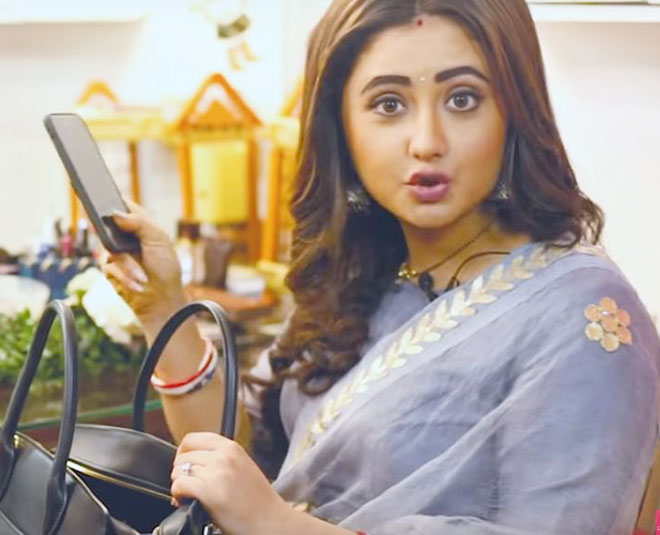 rashami desai bags and whats inside bag
