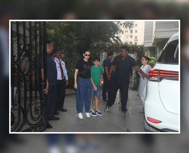 पोज देती हुई करिश्मा कपूर taimur ali khan birthday photos celeb