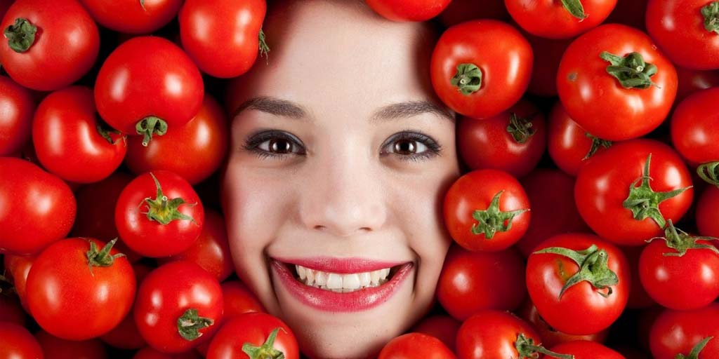 Want Glowing & Flawless Skin? Try These 5 Tomato Face Packs-Want ...