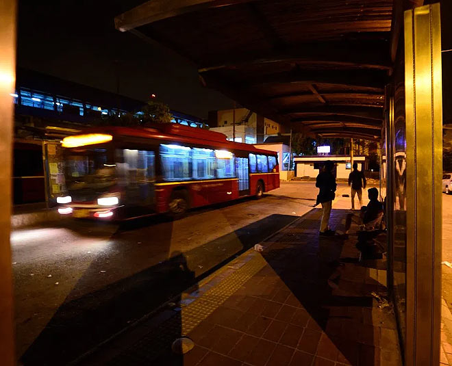travelling late at night in delhi
