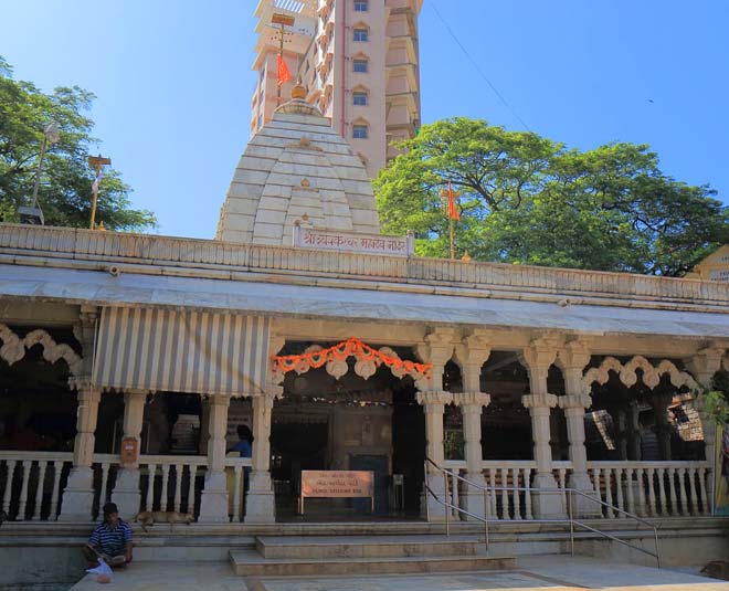 unusual things you find in mumbai