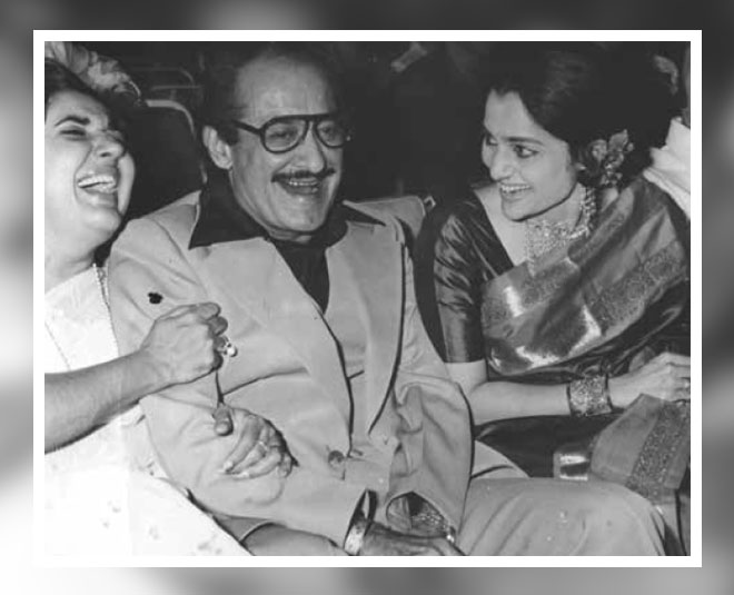 veteran  bollywood actress asha parekh inside 