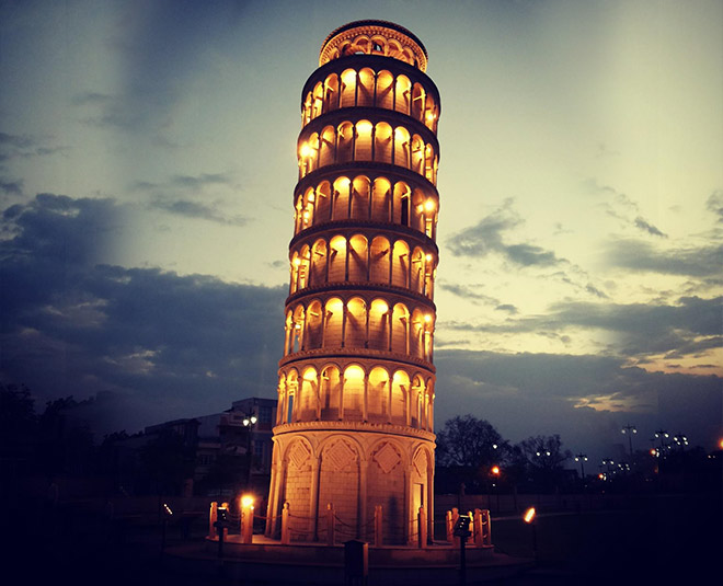 Wonders of world park places in delhi