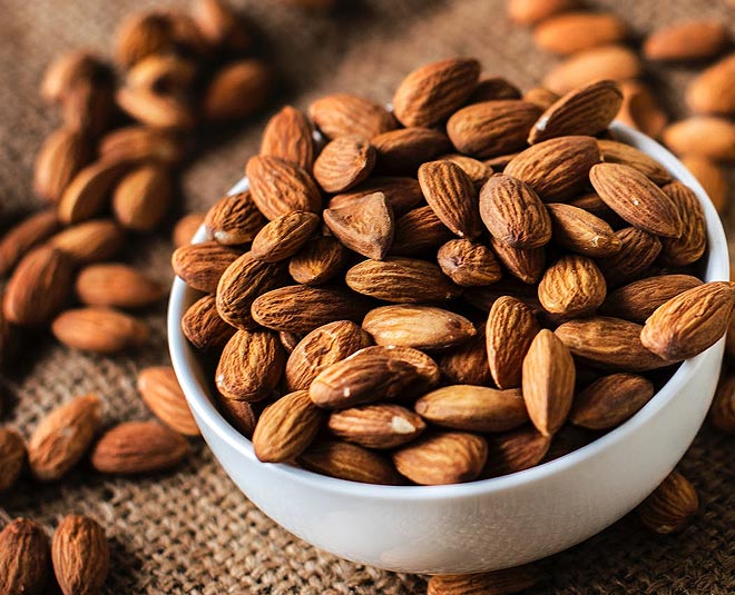 almond face pack for oily skin