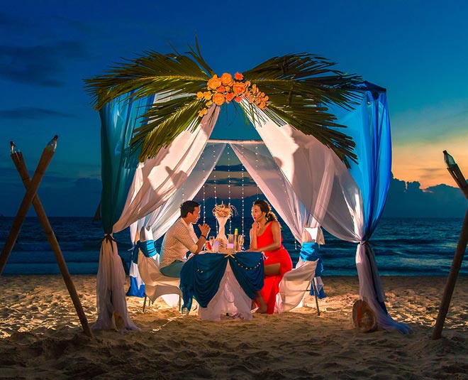 Planning To Visit Goa Anytime Soon? Must Explore These Places For A  Romantic Dinner