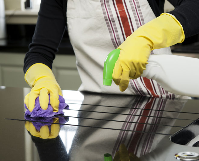 kitchen cleaning inside