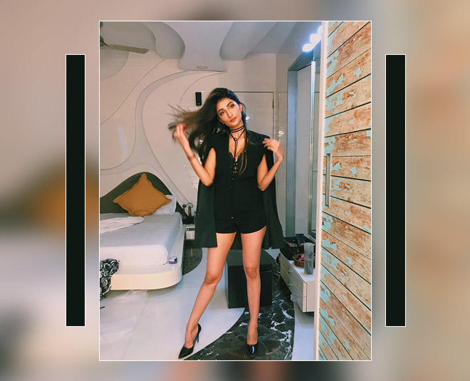 palak tiwari hot look