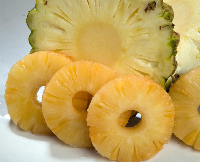 pineapple for glowing skin ()