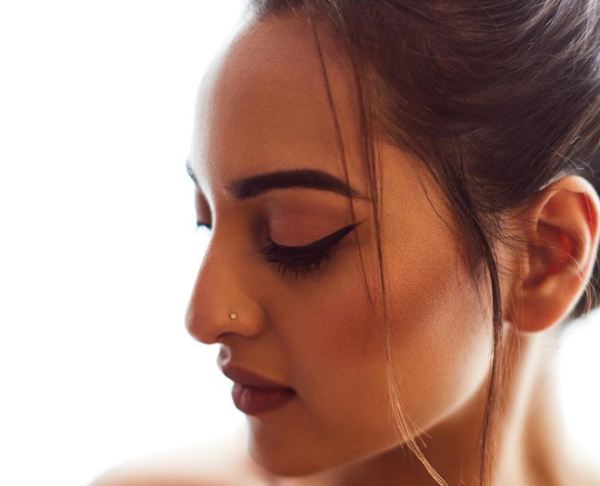 winged eyeliner tips women makeup inside