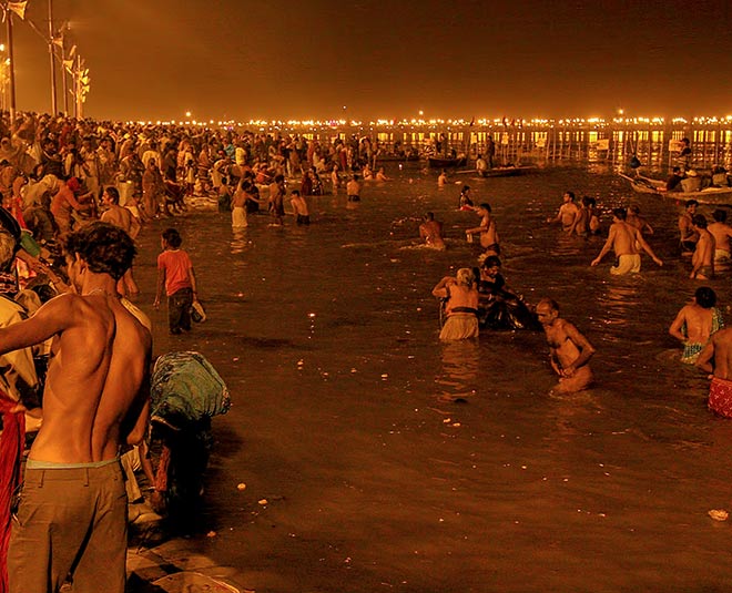 ardh kumbh mela prayagraj  triveni sangam ganga jamuna saraswati inside