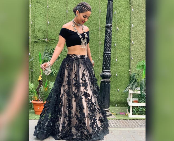 hina khan silver jewellery look