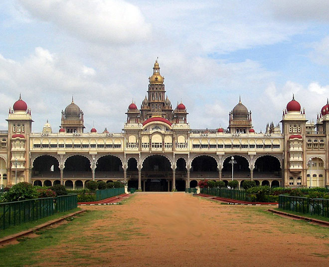 must visit royal palaces of india inside