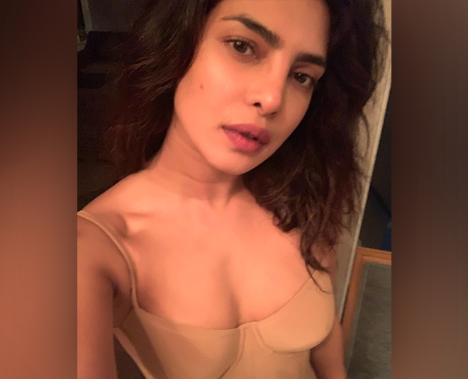 peecee nude look