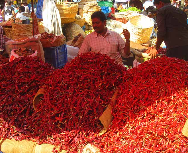 Chilli vendor in indian market