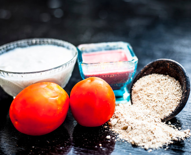 Multani mitti and Tomato face pack